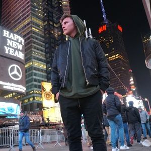 Meet your Posher, Justin